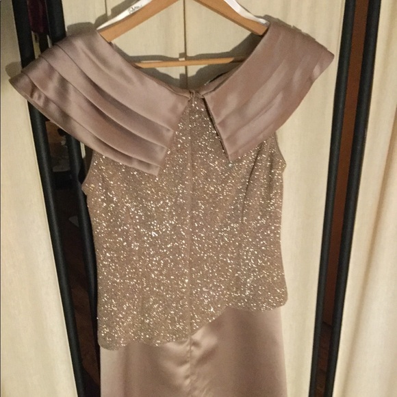 ⚜️Petra satin and glitter formal dress size 8 - Picture 4 of 7